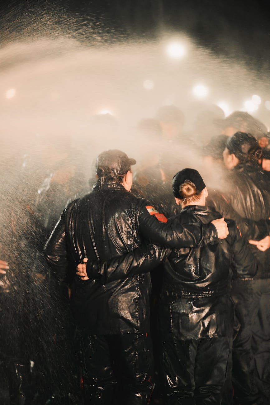 Gemeinsame Übung: Teamwork und Atemschutztraining